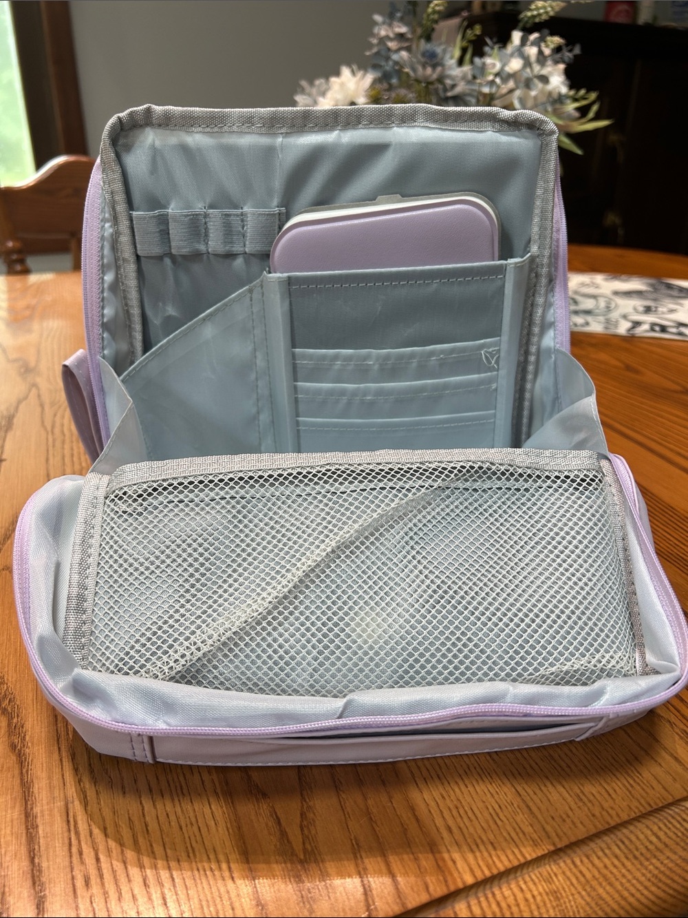 Compact Vinyl Lavender Makeup Organizer Pouch with Multiple Compartments
